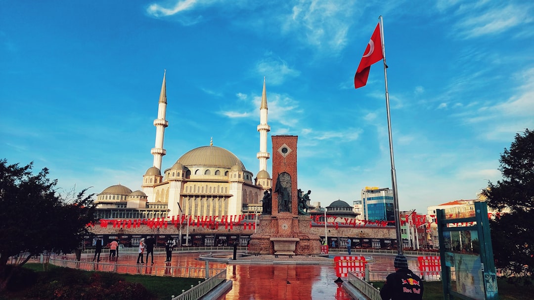 Türk Lirasının Dijital Dönüşümü ve Geleceği