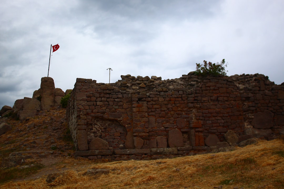 Türkiye’nin Unutulmuş Tarihi Eserleri: Keşfedilmeyi Bekleyen Gizemli Kalıntılar