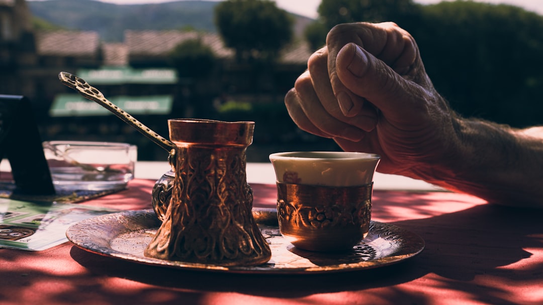 Türk Kahvesinin Kültürel Yolculuğu ve Sağlık Üzerindeki Etkileri