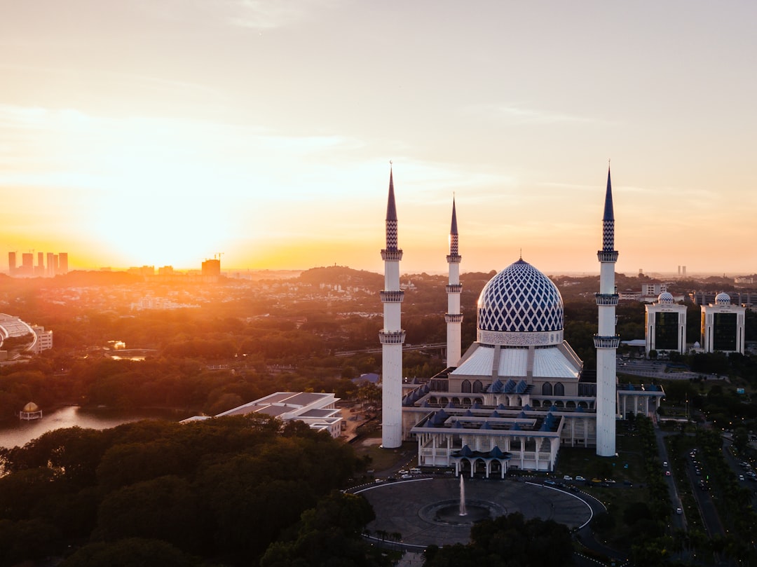 Kutsal Cuma Gününün Faziletleri ve İslam’da Önemi
