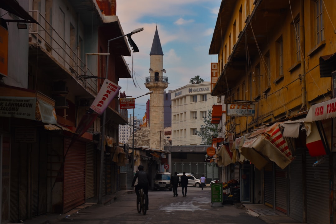 Dijital Nomad Yaşamı: Türkiye’de Çalışırken Keşfedebileceğiniz En İyi Alternatif Şehirler