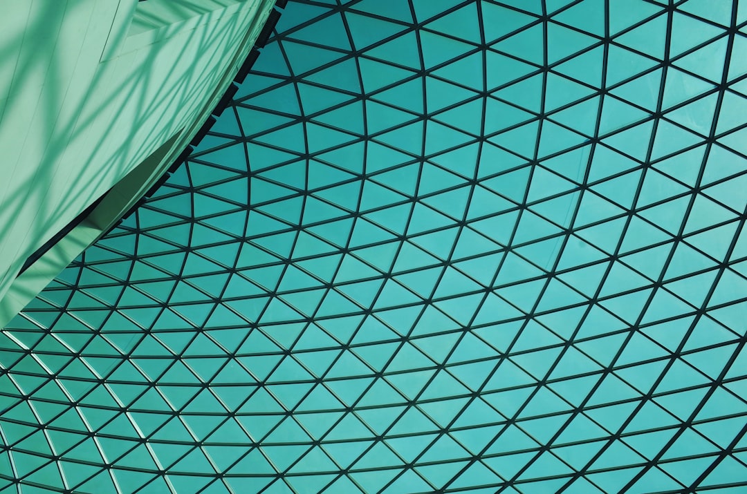 Geleceğin Parası: Kripto Varlıkların Ekonomiye Etkileri ve Yatırım Stratejileri