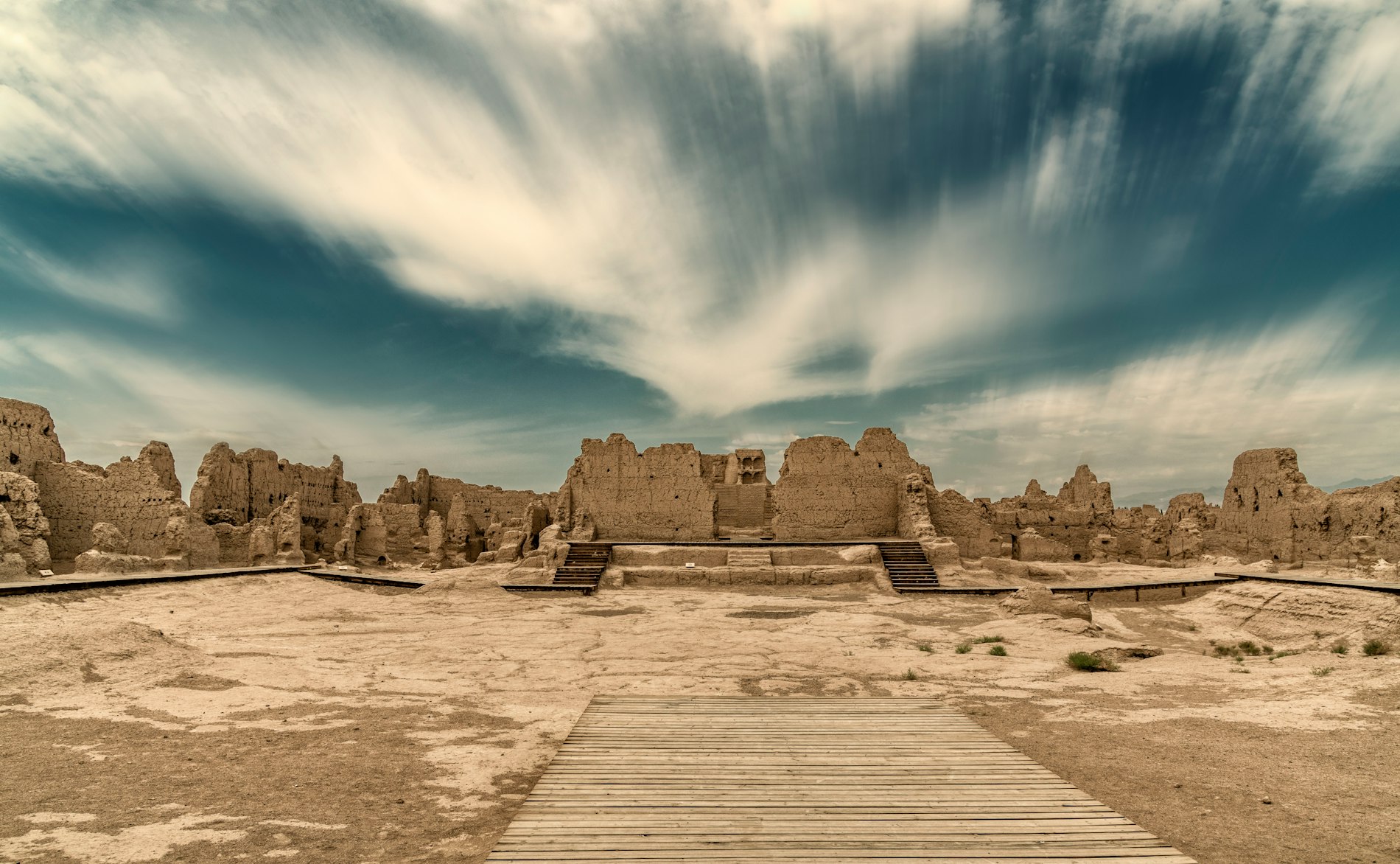 Antik Medeniyetlerin Gizemli Şehirleri: Keşfedilmesi Gereken 10 Tarihi Hazine