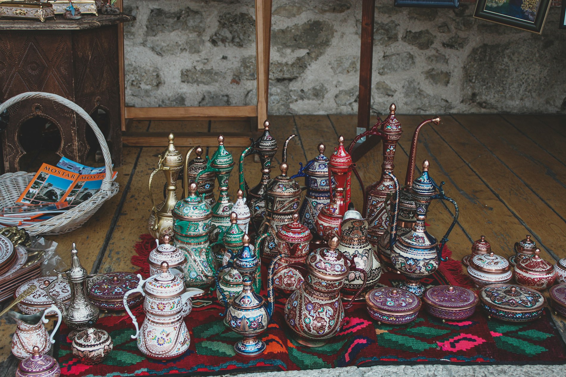 Geleneksel Türk El Sanatları: Unutulmaya Yüz Tutmuş Zanaatlar ve Modern Hayattaki Yansımaları