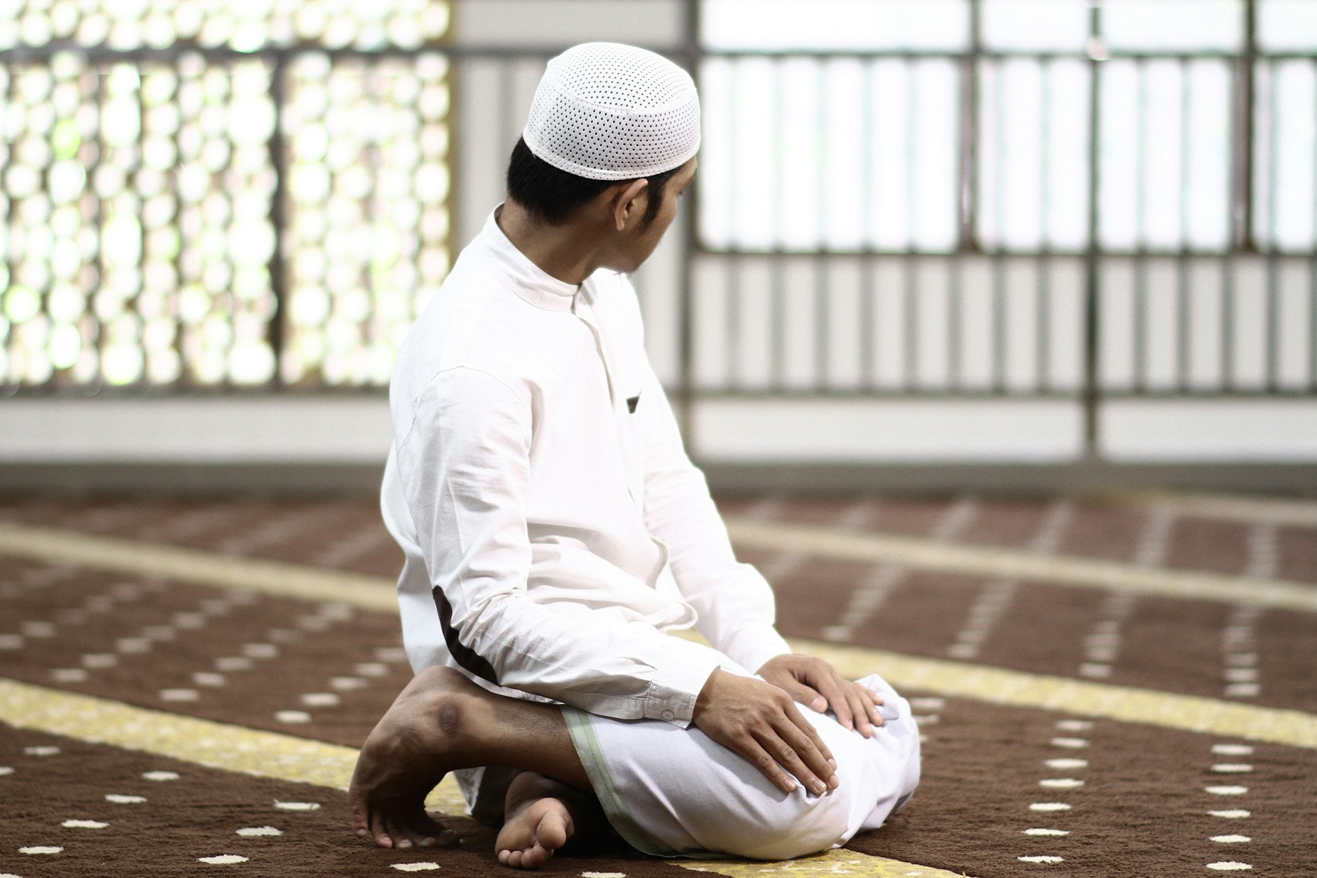 Müslümanlar İçin Günlük Hayatta Stresi Azaltmanın ve Huzuru Artırmanın Yolları