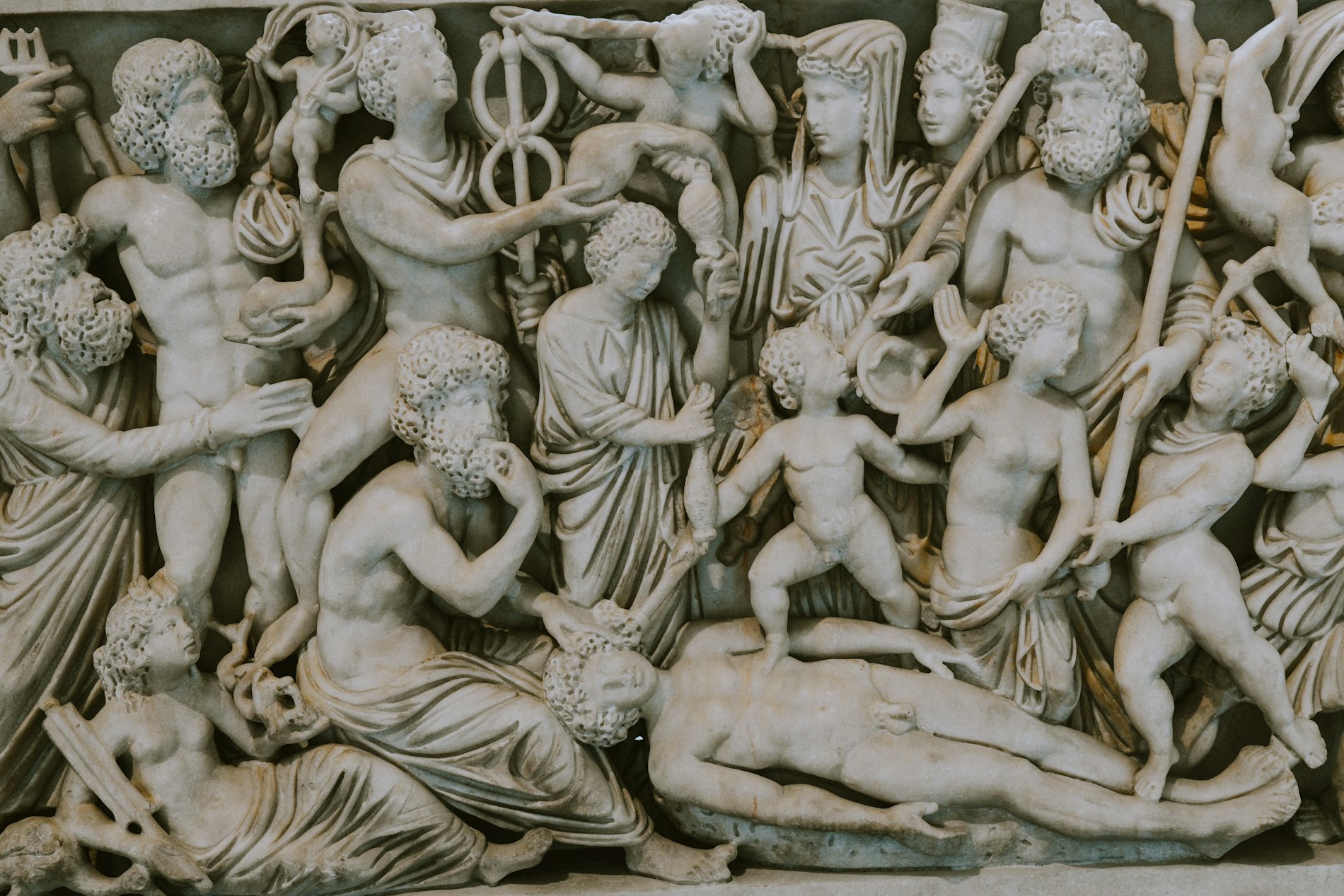 “Dünya Mitolojilerinde Ortak Temalar: Kültürlerin Anlatılmamış Hikayeleri”