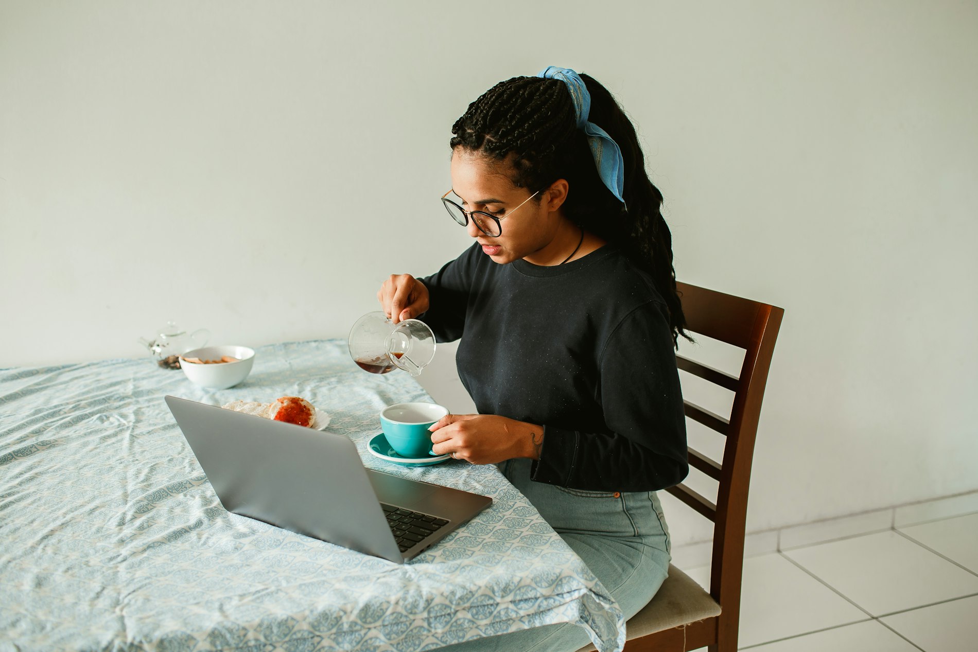 Evden Çalışırken Verimliliği Artırmanın Yolları ve Teknikleri